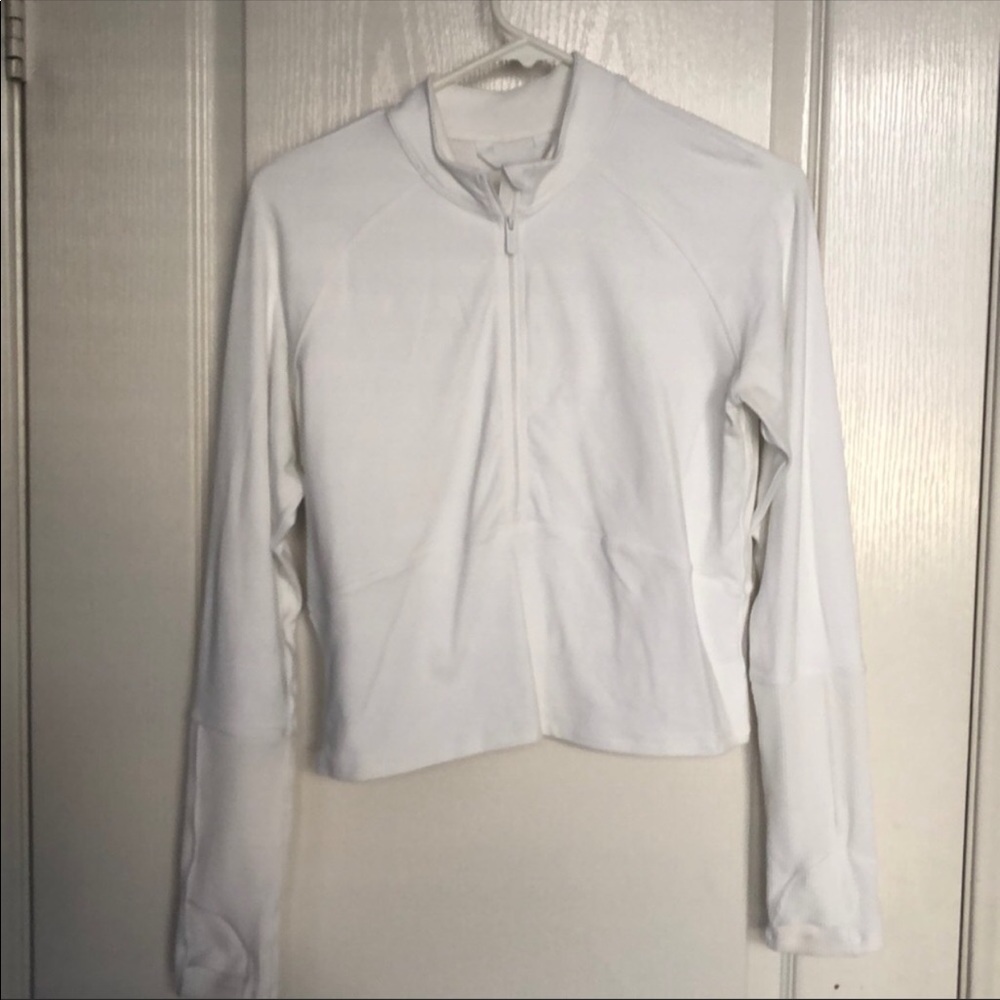 Lululemon crop shirt